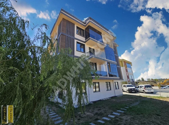 ARA KAT'TA OTOPARKLI KAMELYALI İSKANLI EBEVEYN BANYOLU 2+1 DAİRE