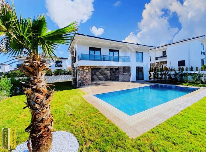 *HAVUZLU OTOPARKLI PRESTİJLİ ÖZEL MİMARİSİ İLE SİZLERLE*