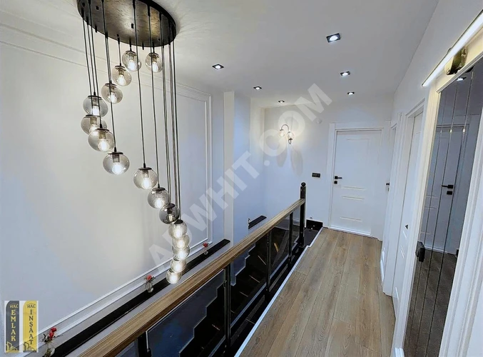 YOĞURTHANE MEVKİİNDE E5'e 200 m İSKANLI SIFIR TRİPLEKS VİLLA