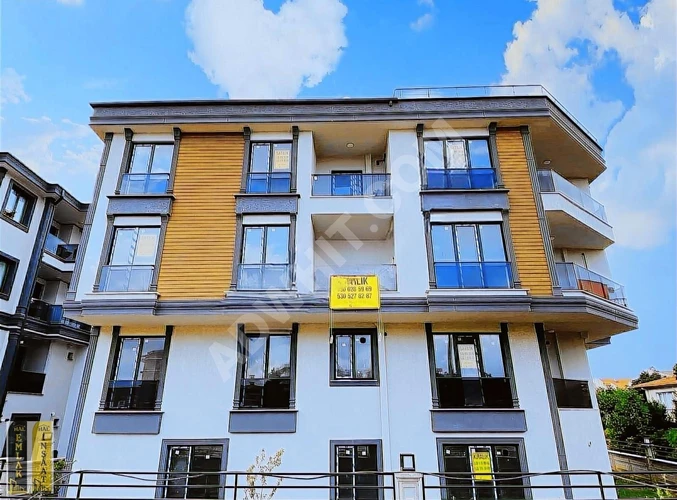 HAL İNŞAAT İSKANLI ARA KAT GÜNEY CEPHE SATILIK 2+1 FIRSAT DAİRE