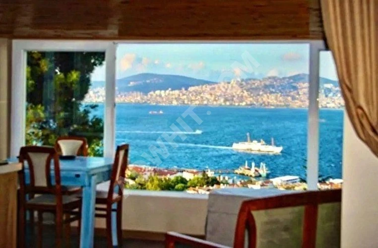 Heybeli Adada Nefis Deniz Manzaralı Yenilenmiş Ful Eşyalı Teraslı Kombili Klimalı Aydınlık(2+1)85 m2