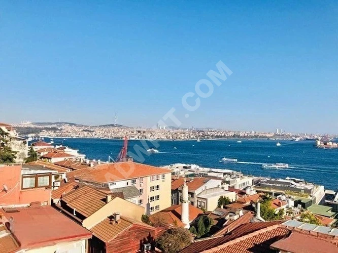 Cihangir'de Emsalsiz Süper Deniz Manzaralı Süper Balkonlu Kombili (2) Banyolu (2+1)(100 m2)Daire