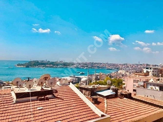 Cihangirde Muhteşem Deniz Manzaralı Asansörlü Süper Merkezi Lokasyonda (2)Balkonlu (3+1)(185 m2)