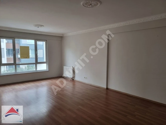 AVRUPA EMLAKTAN EMLAK KONUT SİTESİNDE AYRI MUTFAK BÜYÜK 2+1