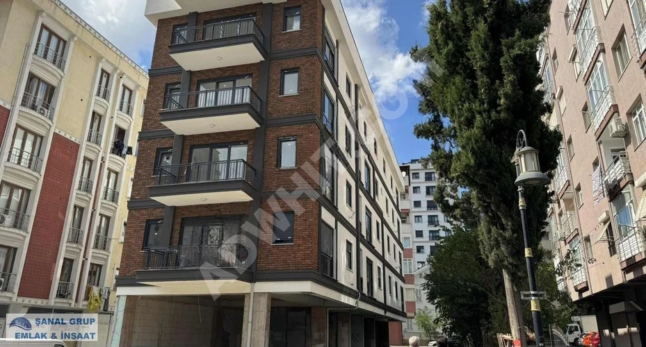 ŞANAL GRUPTAN MALTEPE MERKEZDE SIFIR BİNADA SATILIK 2+1 DAİRE