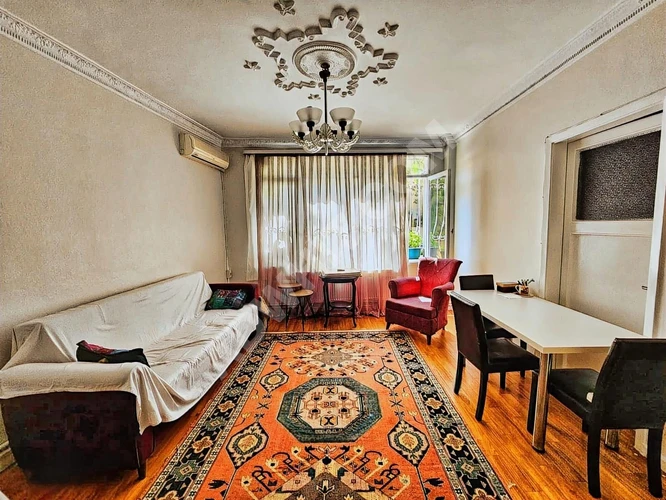 ÜSKÜDAR SELİMİYEDE 2+1 90M2 GİRİŞ BAHÇELİ ARA KAT SATILIK KONUT