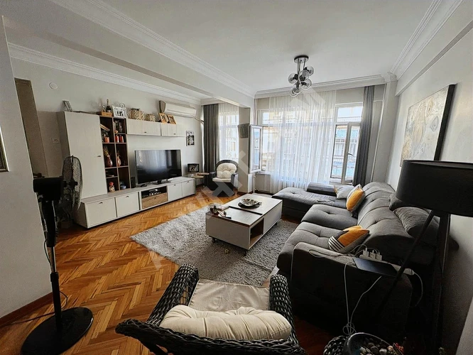 ÜSKÜDAR ÇİÇEKÇİDE 3+1 120M2 2.ARA KATI SATILIK KONUT