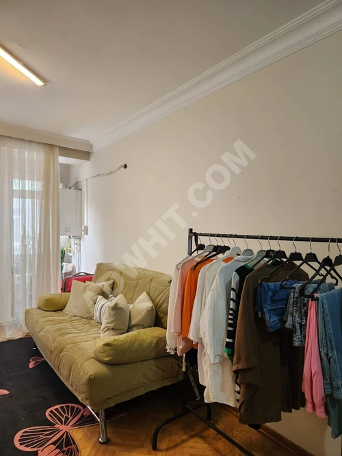 EMLAK CENTER.DAN FATİH ÇAPA MERKEZDE SATILIK 3+1 SALON DAİRE 
