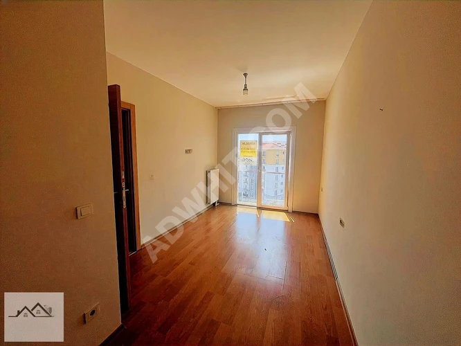 SİLİVRİ KİPTAŞ 3.ETAPTA ARAKAT ORTATİP DENİZ CEPHE KİRALIK DAİRE