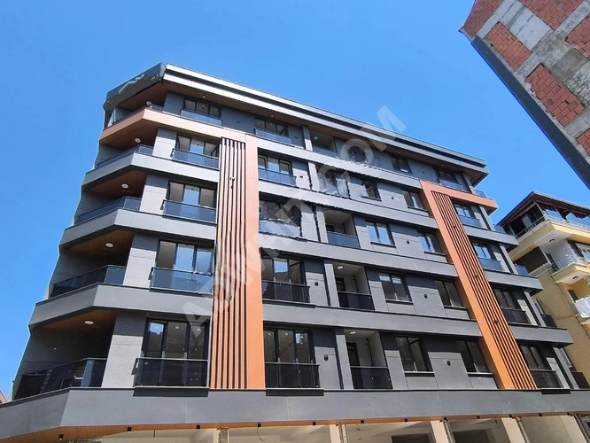 E5 Metro Yakını 2+1 Sıfır Lüxs Arakat Daireler