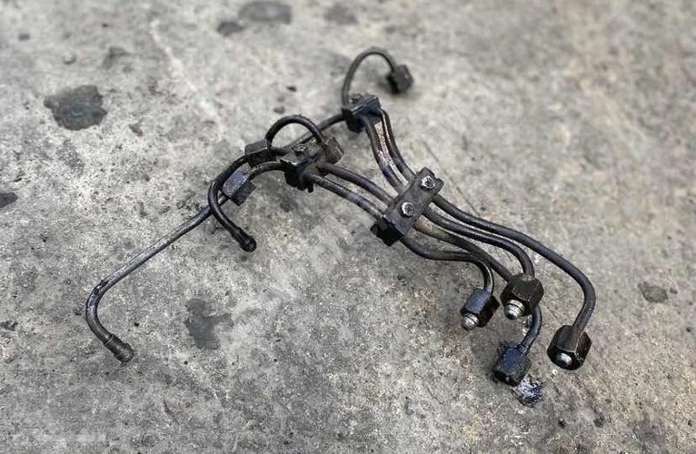 MAZDA E2200/KİA ENJEKTÖR BORULARI (ORJİNAL) ÇIKMA