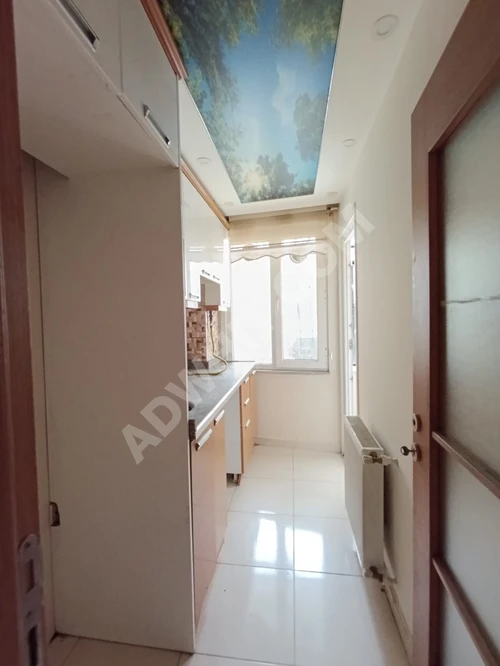 Satılık daire.. Acil olarak, İstanbul'da yeni metroya yakın, cazip fiyatla