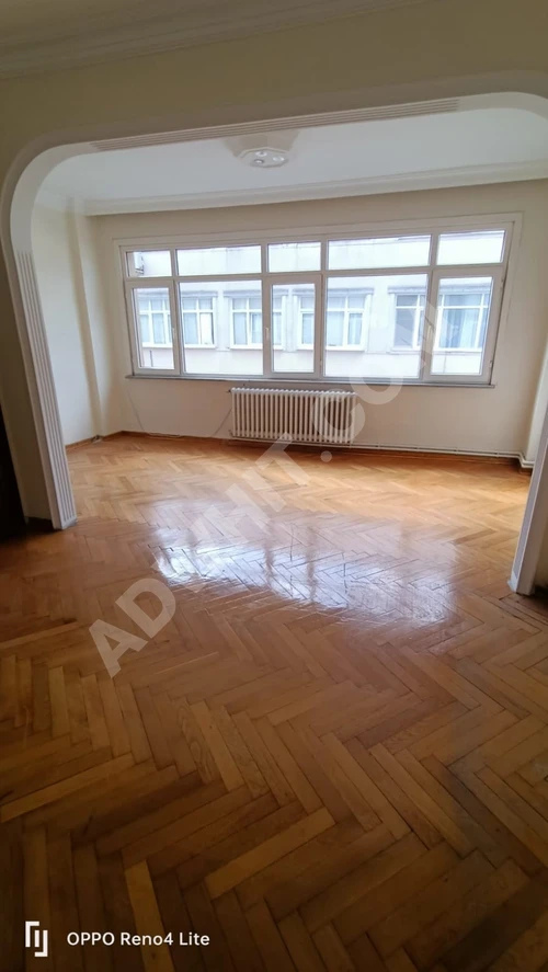 Emlak center'dan Fatih çapa merkez'de kiralık 2+1 salon daire