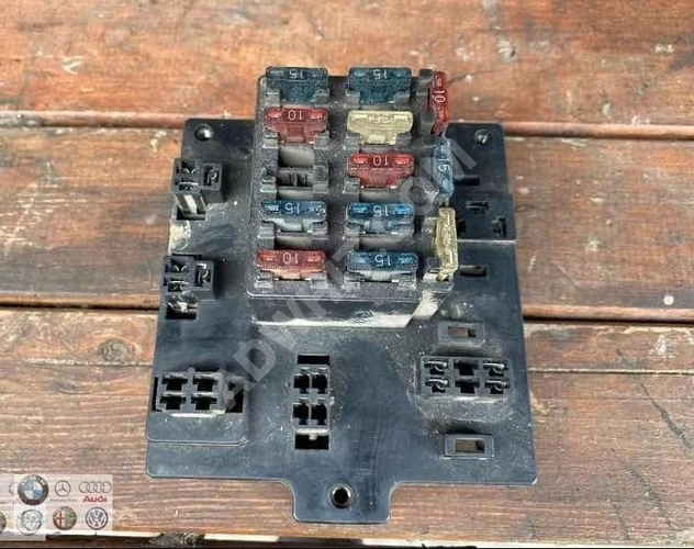 MİTSUBİSHİ FE449 SİGORTA KUTUSU (ORJİNAL) ÇIKMA - ÖZEN OTOMOTİV