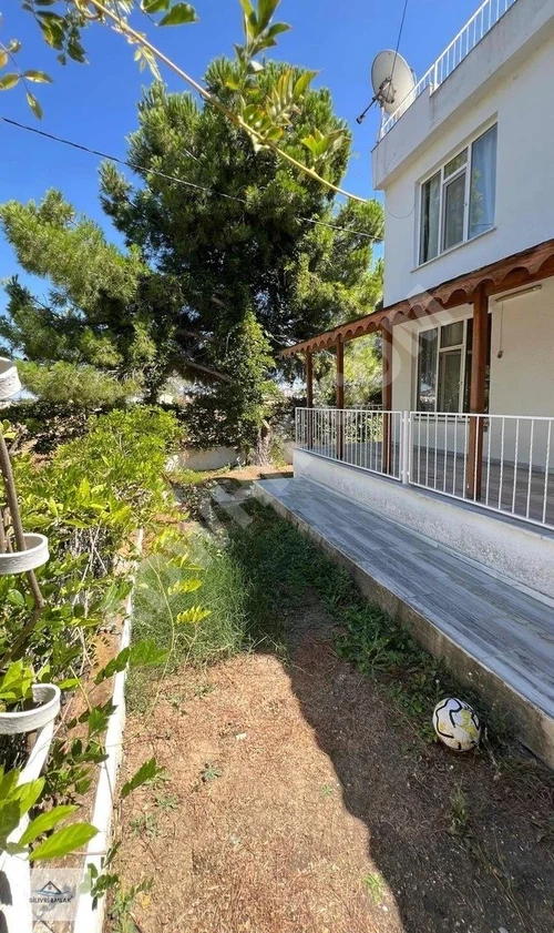 GELİBOLU KORUKÖYDE SİTE İÇERİSİNDE SATILIK 320 m2 VİLLA