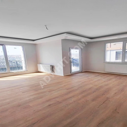 KAVAKLI MAH.MARMARA MAH.KOMŞU WEST MARİNA DİBİNDE 3+1 ARAKAT