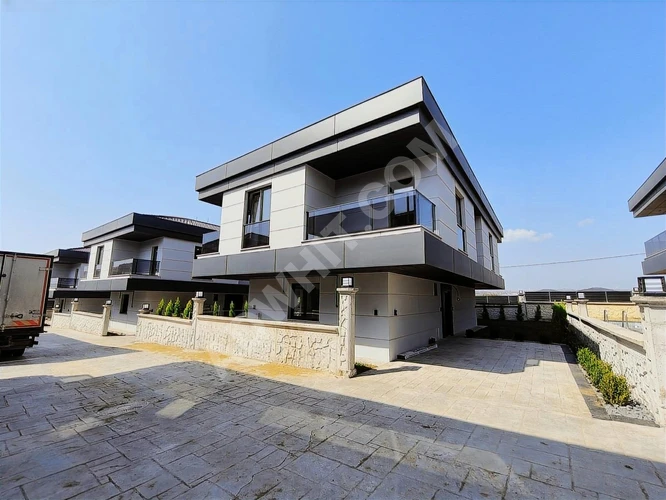 SELİMPAŞA'DA SIFIR! MÜSTAKİL HAVUZLU VE GENİŞ 4+1 VİLLA FIRSATI