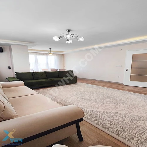 BEYLİKDÜZÜ KAVAKLI MAH.DENİZ MANZARALI CADDE ÜZERİ 5+2