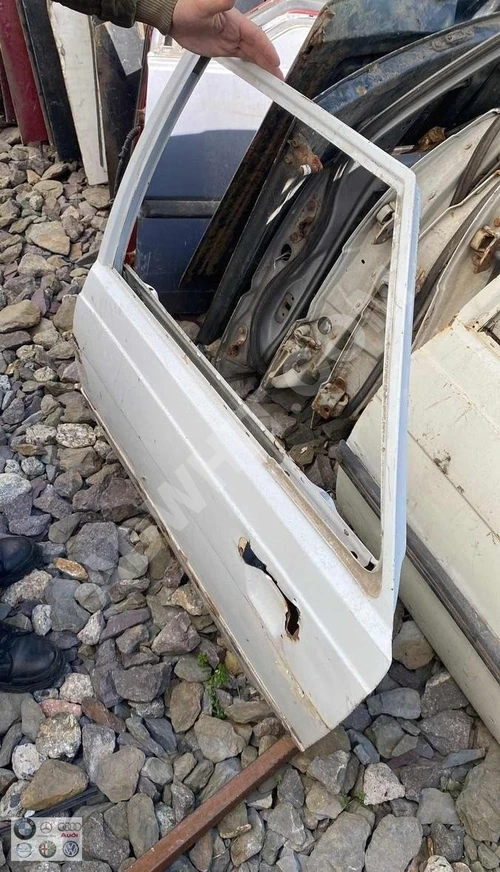 RENAULT 9 BROADWAY SOL ARKA KAPI ÇIKMA - ÖZEN OTOMOTİV