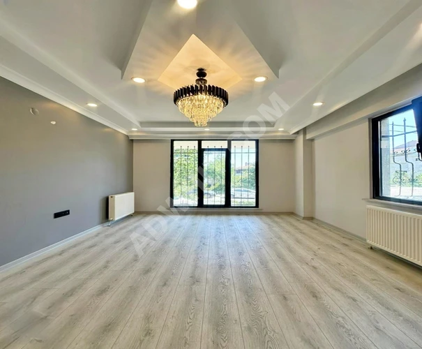 METROBÜSE YAKIN SIFIR BİNADA 1. KAT GİBİ 3+1 YÜKSEK GİRİŞ DAİRE