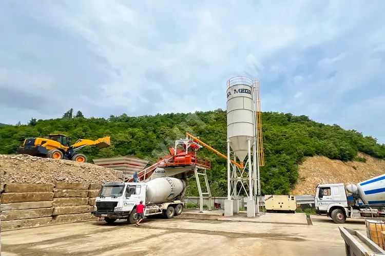 Teslime hazır satılık mobil beton karıştırma tesisi.