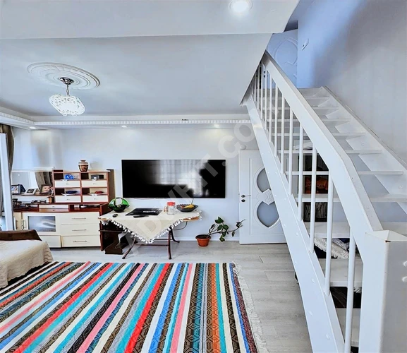 YAKUPLUDA METROBÜSE 5DK MESAFEDE DENİZ MANZARALI SATILIK DUBLEKS