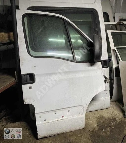 RENAULT MASTER 2 SAĞ ÖN KAPI DOLU (ORJİNAL) ÇIKMA - ÖZEN OTO