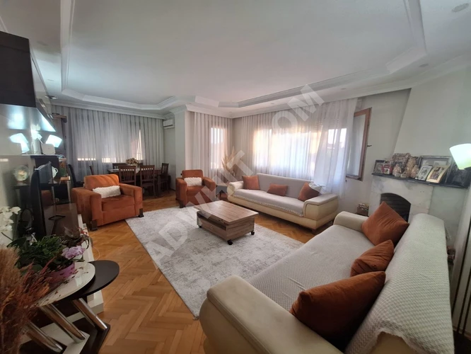 BAKIRKÖY ZUHURATBABADA GENÇ BİNADA 5+1 2 250 M2 DUBLEKS FIRSATT