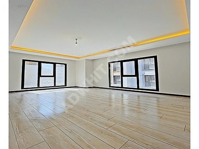 SONSUZ DAN MARİNAYA KOMŞU SİTEDE GENİŞ ŞIK 3+1 DAİRE