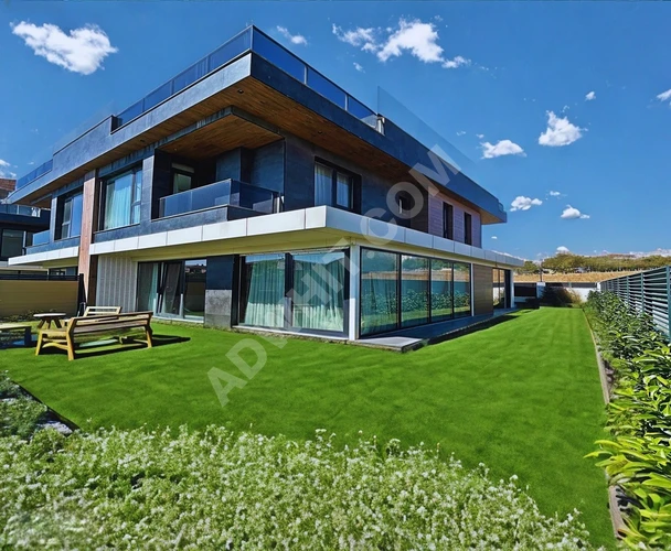 SONSUZDAN DENİZ MANZARALI MÜSTAKİL HAVUZLU SİTE İÇİNDE 5+2 VİLLA