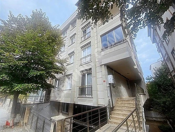 BEYLİKDÜZÜ YAKUPLU DA 90 M2 ÖN CEPHE KİRALIK 2+1 ARAKAT DAİRE