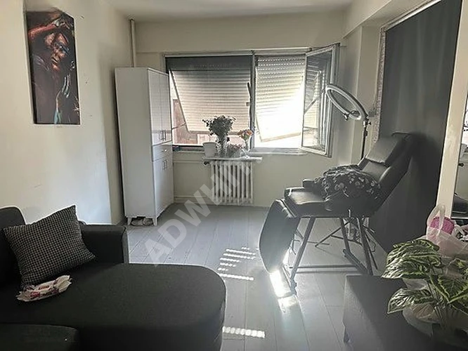 BAKIRKÖY MERKEZDE KİRALIK TEK ODA OFİS