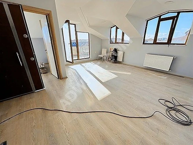 METROYA YAKIN 2+1 ÇATI KATI DAİRE