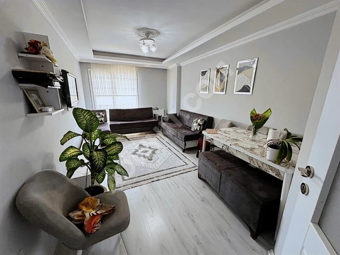 TURABA GAYRİMENKUL*DEN GÜNGÖREN DE GÜZEL KONUMDA SİTE İÇİNDE 1+1