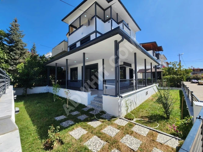 GÜMÜŞDEN ALTINOLUKTA GENİŞ BAHÇELİ DENİZE 300 METRE 3+1 MÜSTAKİL