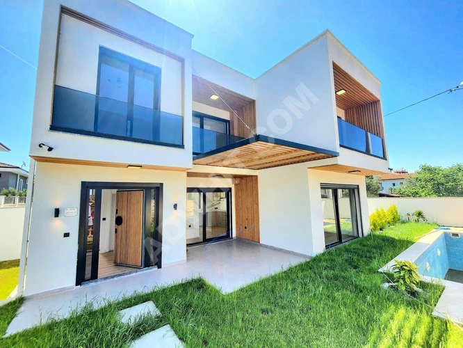 GÜMÜŞDEN ÖZEL TASARIM SAUNALI YÜZME HAVUZLU ULTRA LÜKS 5+1 VİLLA