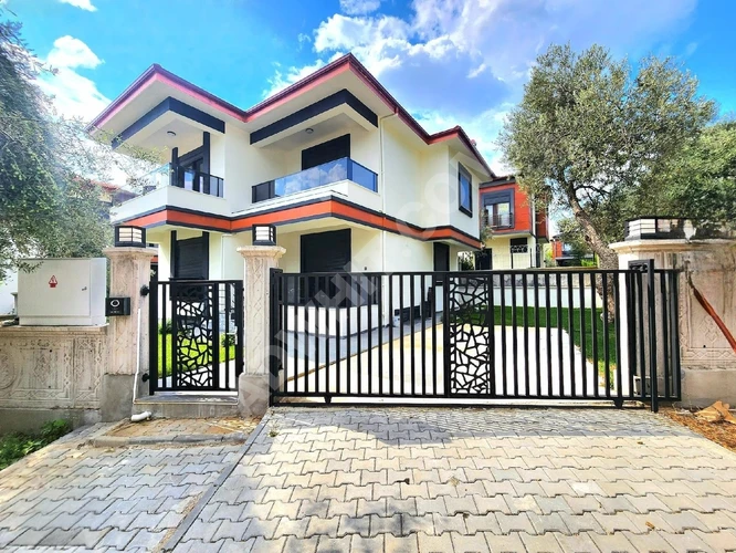 GÜMÜŞDEN GÜREDE GENİŞ BAHÇELİ ULTRA LÜKS TEK BAŞINA 6+2 MÜSTAKİL