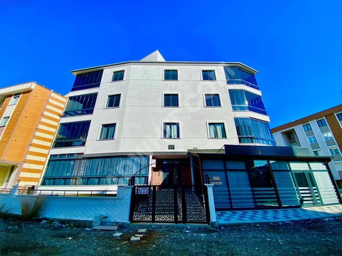 GÜMÜŞ'DEN KÖŞE ÖN CEPHE AYRI MUTFAKLI ULTRA LÜKS SIFIR 2+1 DAİRE