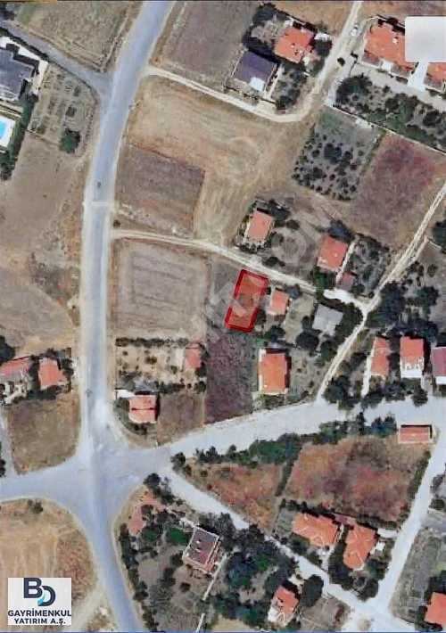 CELALİYEDE 3 KAT İMARLI 217 M2 ARSA