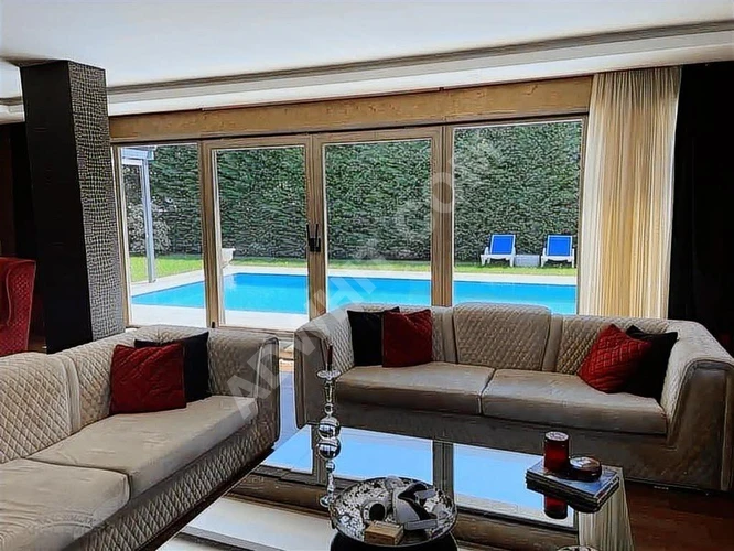 BAHÇEŞEHİR YONCAPARK VİLLADA HEMEN TESLİM MÜSTAKİL HAVUZLU VİLLA