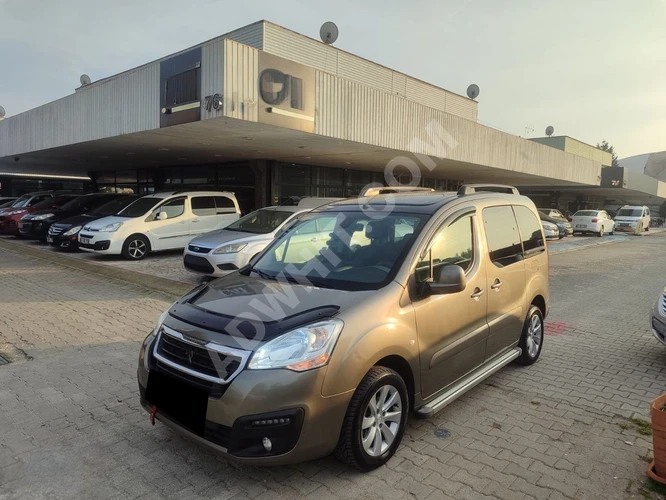 2018 Peugeot Partner Tepee 1.6 120 HP BlueHDI Zenith CAM TAVAN