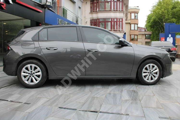 FLORYA RENT A CAR DAN 2023 OPEL ASTRA