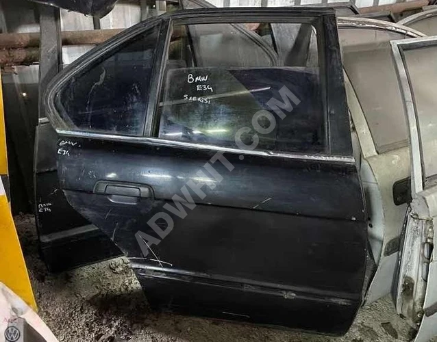 BMW E34 5 SERİSİ SAĞ ARKA KAPI (ORJİNAL) ÇIKMA - ÖZEN OTOMOTİV