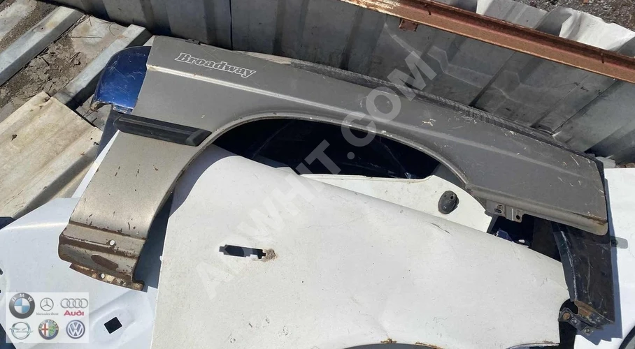 RENAULT 9 BROADWAY SAĞ ÖN ÇAMURLUK ÇIKMA - ÖZEN OTOMOTİV