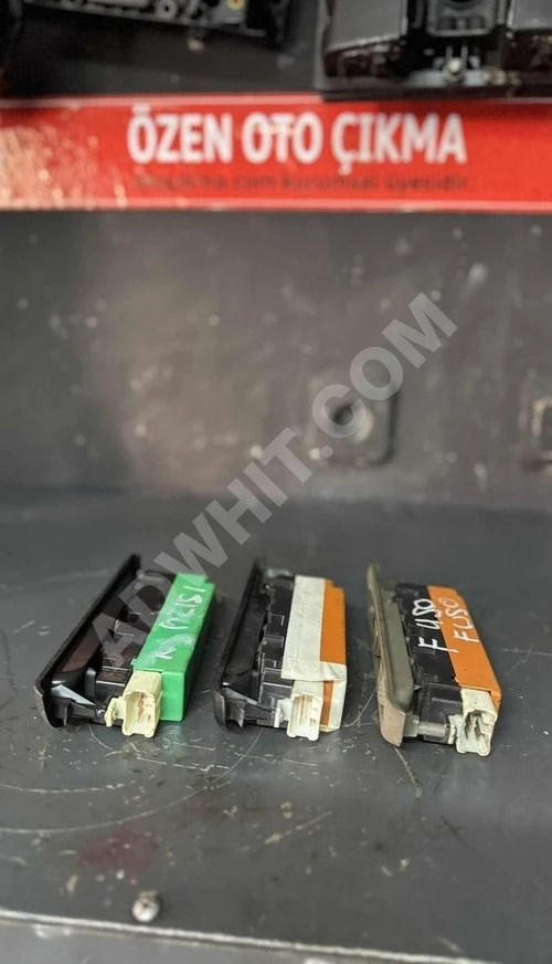 ISUZU SOL CAM DÜĞMELERİ (ORJİNAL) ÇIKMA - ÖZEN OTOMOTİV