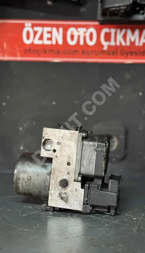 RENAULT MASTER ABS BEYNİ (ORJİNAL) ÇIKMA - ÖZEN OTOMOTİV