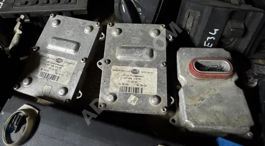 MERCEDES W211/W209 FAR BEYİNLERİ (ORJİNAL) - ÖZEN OTOMOTİV