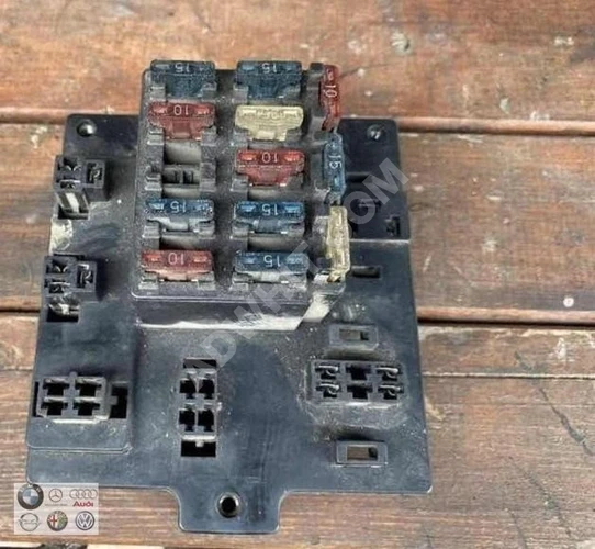 MİTSUBİSHİ FE449 SİGORTA KUTUSU (ORJİNAL) ÇIKMA - ÖZEN OTOMOTİV