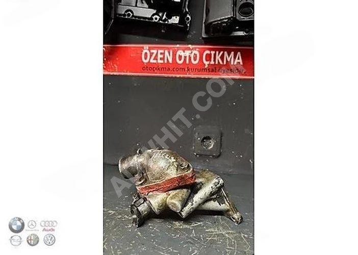 TOYOTA HİLUX 2.4 TERMOSTAT KÜTÜĞÜ KOMPLE ÇIKMA - ÖZEN OTOMOTİV