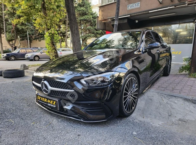 İZVERMEZ GROUP MERCEDES-BENZ C200 AMG EDİTİON 2023 MODEL